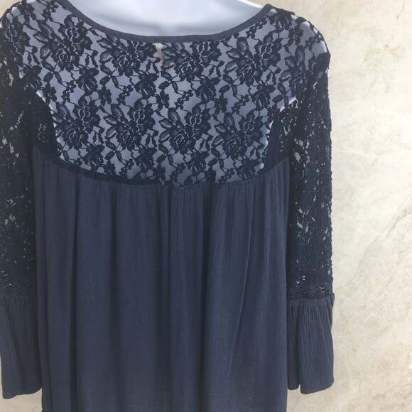 Mudd Blue Summer Cotton Blend Lace Top with Bell Sleeves Women's Size L - Picture 13 of 15